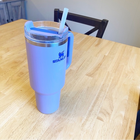 Stanley Quencher H2.0 FlowState Tumbler 40oz Lavender - Picture 4 of 9